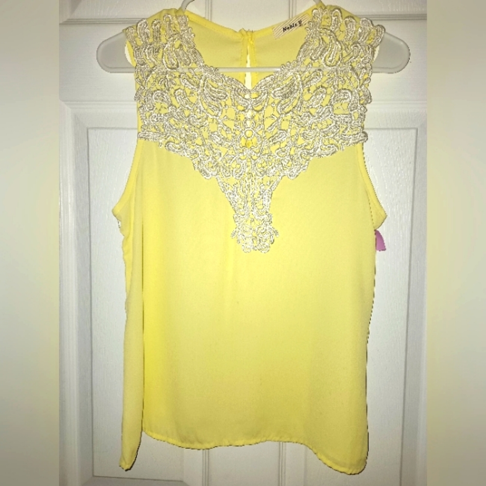 NWOT Noble U Tank Top Size Small super cute for Summer 🌞